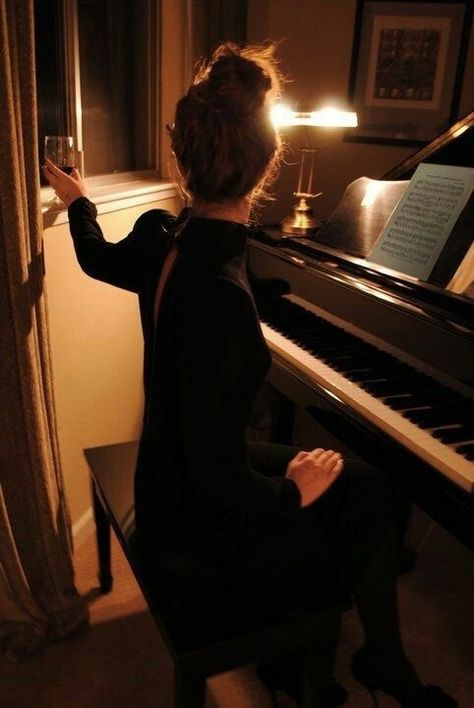 Piano Photography, Piano Girl, Dark Academia Aesthetic, Music Aesthetic, Academia Aesthetic, The Piano, Piano Music, Classical Music, Aesthetic Girl