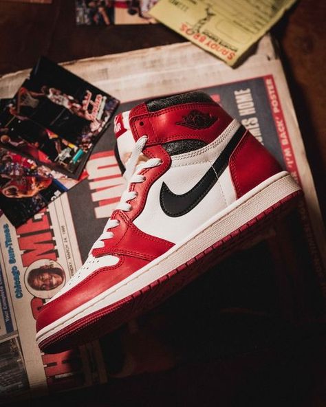 How To Style Jordan 1 Lost And Found, Jordan 1 Lost And Found Wallpaper, Jordan 1 High Lost And Found, Air Jordan 1 Lost And Found, Lost And Found Jordan 1, Jordan 1 Aesthetic, Jordan 1 Lost And Found, Green Jordans, 2 More Days