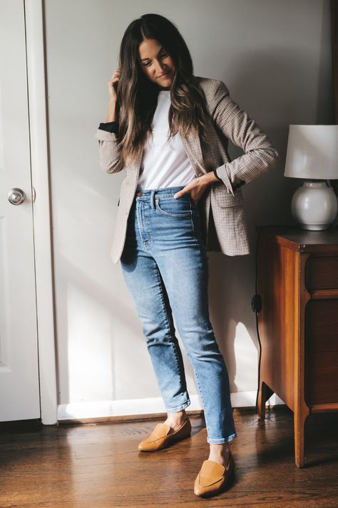 Women’s Casual Blazer Outfit, Sleek Chic Outfit, Free Assembly Clothing, Style A Blazer Women, Womens Blazer Outfit Casual, Chic Simple Outfit, Trendy Work Outfits Summer, Casual Chic Work Outfit, Comfy Business Casual Outfits