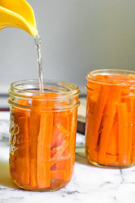 How To Keep Cut Carrots Fresh - The Natural Nurturer Carrot Calories, How To Store Carrots, Natural Nurturer, Veggie Snacks, Wide Mouth Mason Jars, How To Store, Vegetable Peeler, Baby Carrots, Fermenting