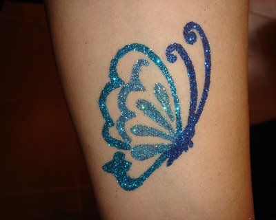 Butterfly Glitter Tattoo Glitter Tattoo Stencils Free, Glitter Tattoo Kit, Butterfly Tattoos Images, Glitter Tattoo Stencils, Sparkle Tattoo, Glitter Butterfly, Butterfly Tattoos, Make Tattoo, Glitter Tattoo