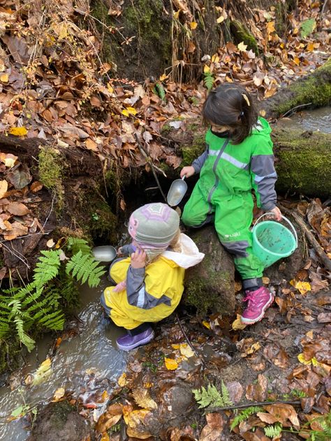 Forest School Aesthetic, Kids Playing Outside Aesthetic, Kindergarten Aesthetic, Kids In Nature, Nature Preschool, Forest Kindergarten, Waldorf Homeschooling, 2025 Vibes, Kids Gardening