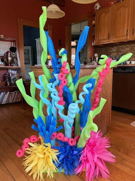 Homemade Coral Reef, Coffee Filter Coral Reef Diy, Tentacles Diy, Glow Aquarium, Christmas Sailboat, Under The Sea Diy, Little Mermaid Decorations, Mermaid Float, Front Porch Ideas Uk