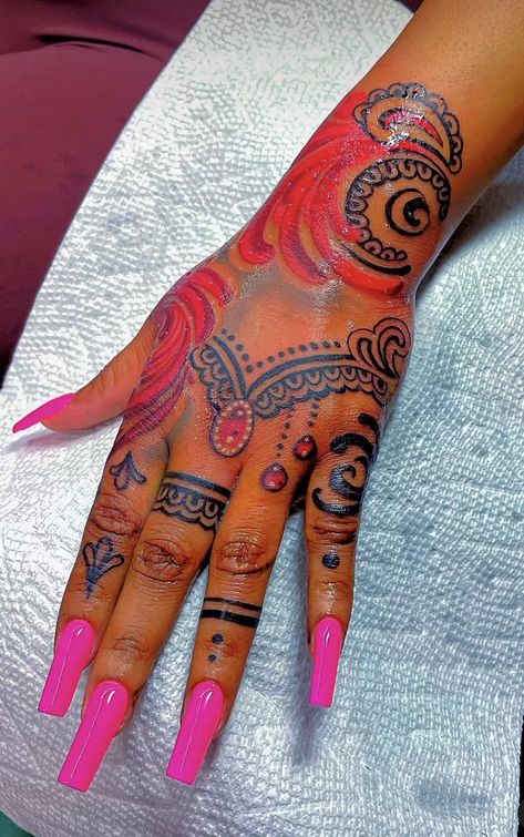 Purple Hand Tattoo, Hand Tattoos For Women Colorful, Pink Hand Tattoo, Glute Tattoos For Women, Baddie Tattoos, Swirl Tattoo, Tattoos Hand, Tattoo Catalog, Skull Hand Tattoo