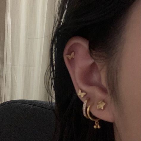 Butterfly Helix Earrings, Helix Piercing Butterfly, Gold Cartilage Piercing, Cute Helix Piercing, Cartalige Piercing, Gold Helix Piercing, Cartilage Piercing Hoop, Helix Earrings Hoop, Helix Ring