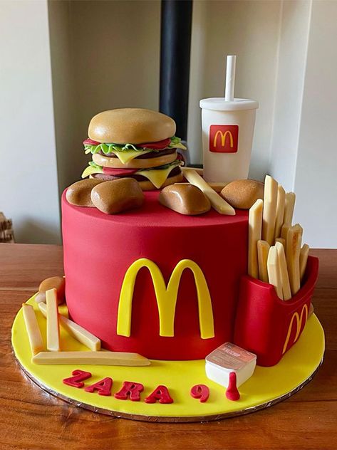 McDonalds cake, mcdonald's cake ideas, mcdonalds birthday cake, mcdonald's birthday cake uk, mcdonald's birthday cake design, mcdonalds inspired birthday cake, mcdonald's birthday cake 80s, McDonalds burger cake, McDonalds theme birthday cake Mcdonalds Cake, 80s Mcdonalds, Baby 1st Birthday Cake, Leopard Print Cake, Bolo Panda, Burger Cake, Edible Flowers Cake, Decorate A Cake, Daisy Cakes