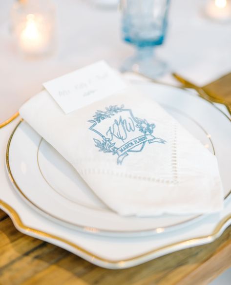 Embroidered Napkin Wedding, Wedding Crest Napkins, Embroidered Wedding Napkins, Embroidered Napkins Wedding, Wedding Napkin Folding, Linen Napkins Wedding, Embroidery Napkins, Head Table Wedding, Monogrammed Linens