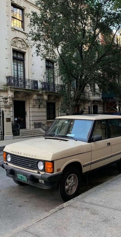 Range rover Lockscreen wallpaper Old Range Rover, Vintage Range Rover, Range Rover Wallpaper, Vintage Range, Lockscreen Wallpaper, Car Wallpapers, Range Rover, Old Cars, Wallpapers