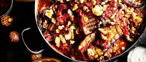 Traybake Dinner, Persian Eggplant, Baked Eggplant Recipes, Aubergine Recipe, Eggplant Recipe, Tray Bake Recipes, Baked Eggplant, Braised Chicken, Chicken Spices