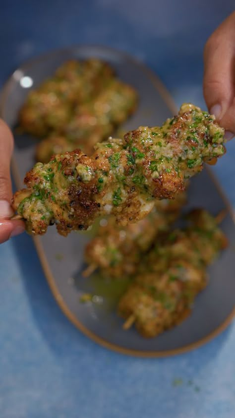 Garlic Parmesan Chicken Skewers | Chilipeppercooks | Garlic Parm Chicken, Garlic Parmesan Chicken Skewers, Parmesan Chicken Skewers, Chicken Cubes, Baked Garlic, Garlic Parmesan Chicken, Parmesan Chicken, Savory Chicken, Chicken Skewers