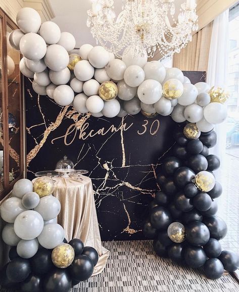 Black, gray & marble balloon backdrop Bday Backdrop, Marble Party, Marble Balloons, Backdrop Balloon, Girls Party Decorations, 30th Birthday Decorations, 21st Birthday Decorations, 30th Bday, Balloon Ideas