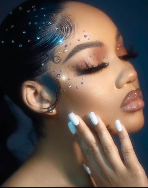 Juice Gyal, Photoshoot Ideas, Juice, Nails, Makeup, Pins, Blue, Make Up