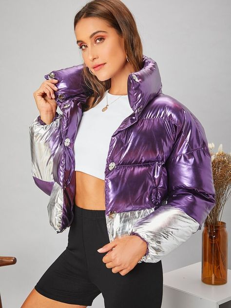 Puffer Outfit, Padded Jacket Women, Puffer Jacket Outfit, Puffer Coats, Shiny Jacket, Color Violet, Moncler Jacket, Puffer Jacket Women, Jacket Outfit