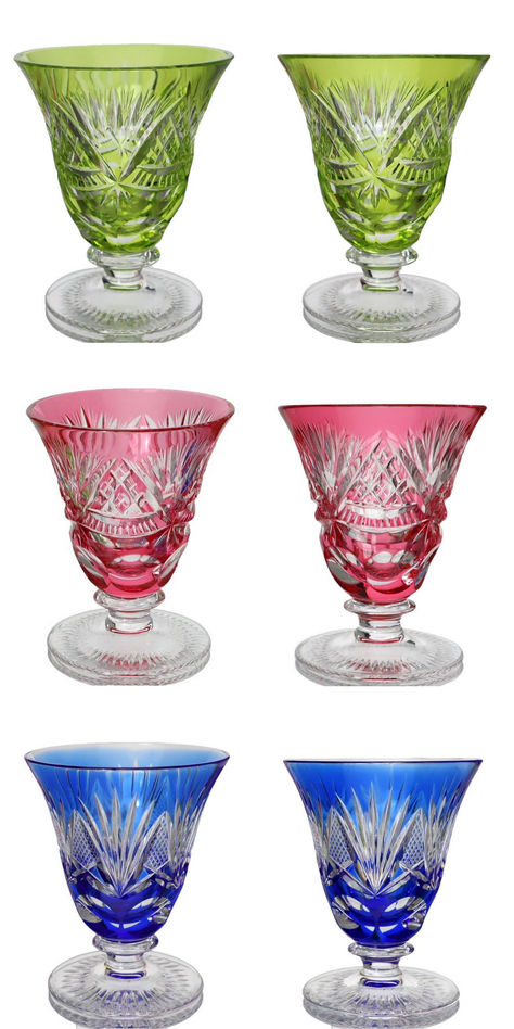 Mid century rare small NACHTMANN crystal cordial glasses with cut pattern, set of 6. The glasses and handmade (mouth-blown) of high quality crystal with overlay. The decor is cut-to-clear. Handmade in West Germany by NACHTMANN. Nachtmann Crystal, Cordial Glasses, Cordial, West Germany, Color Crystal, Barware, Germany, Mid Century, Crystals