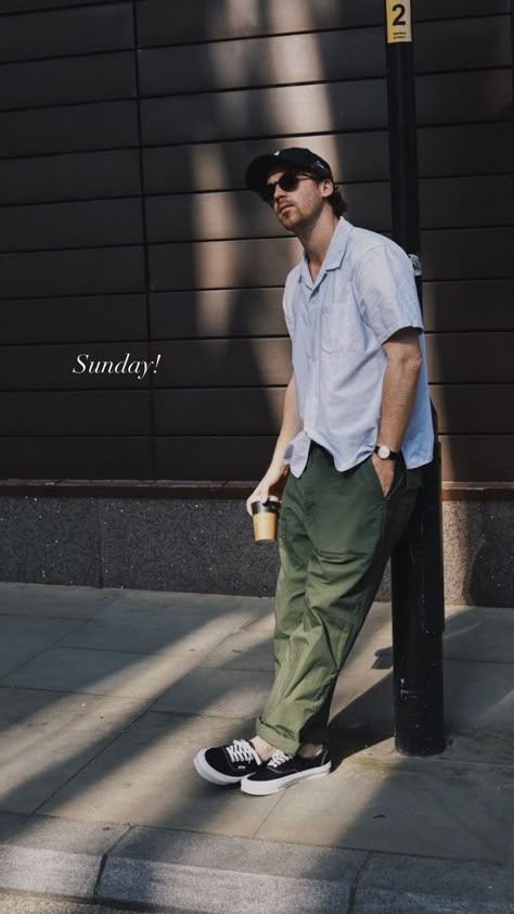 Minimalist Skater Style, Mens Summer Fashion 2020, Men Skater Style Street Fashion, Outfit Casual Pria, Looks Streetwear, Minimalist Fashion Men, Street Style Outfits Men, Men Stylish Dress, Mens Casual Dress Outfits