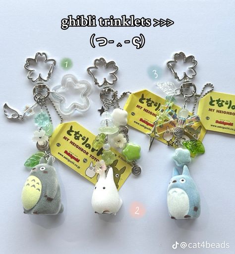 Totoro Keychain, Neighbour Totoro, Pretty School Supplies, Polymer Clay Gifts, Clay Keychain, Bead Charms Diy, Cute School Supplies, Jewelry Accessories Ideas, Cute Clay