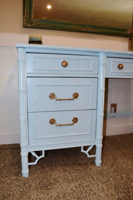 Bedroom Set Makeover, Metal Desk Makeover, Vintage Bedroom Sets, Florida Bedroom, Distressing Painted Wood, Bamboo Desk, Glass Kitchen Cabinet Doors, Glass Kitchen Cabinets, Vintage Metal Desk