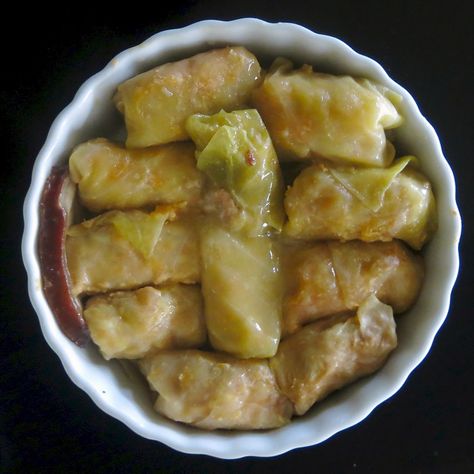 Sarma Sour Cabbage Rolls: a traditional Serbian speciality with smoked pork ribs and bacon. Step by step instructions for this melt in your mouth recipe. Sarma Recipe Serbian, Sour Cabbage Rolls, Slavic Recipes, Sarma Recipe, Serbian Food, Sour Cabbage, Croatian Food, Smoked Pork Ribs, Christmas Meals