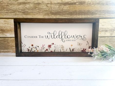 Wildflower Sign Nursery, Wall Art Scripture, Scripture Signs For The Home, Boho Signs Wall Art, Diy Christian Decor, Christian Signs For Home, Christian Wood Signs, Scripture Art Painting, Christian Diy