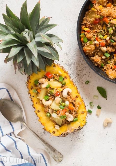 Khao Pad, Thai Pineapple Fried Rice, Special Fried Rice, Thai Fried Rice, Pineapple Fried Rice, Tasty Thai, Easy Vegetarian Dinner, Pineapple Recipes, Thai Street Food