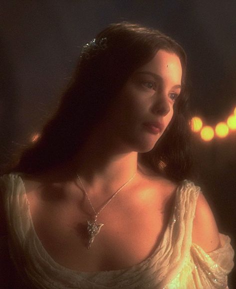 Arwen Undomiel, Lotr Elves, Concerning Hobbits, Pretty Costume, Fellowship Of The Ring, The Shire, Liv Tyler, Aesthetic Inspiration, Mia 3