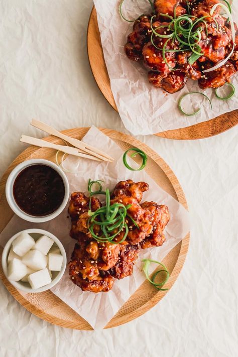 Yangnyeom Chicken, Korean Chicken, Chicken Plating, Sweet And Spicy Sauce, Pickled Radishes, Fast Foods, Korean Fried Chicken, Chicken Bites, Bulgogi