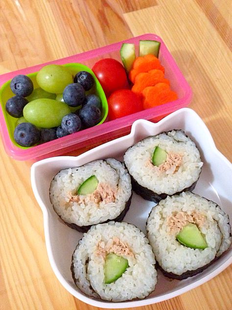 Kawaii School Lunch, Sushi School Lunch, Korean Packed Lunch Aesthetic, Cute Cheap Lunch Box For Daycare, Japanese Bento Box Lunch For Kids, Kids Lunch Box Meals, Preschool Lunch, Quick Healthy Lunch, Kids Packed Lunch