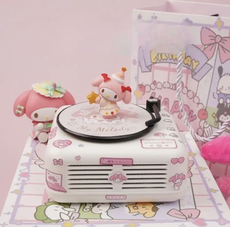 Girlfriends Birthday, Vinyl Player, Hello Kitty Kuromi, Kuromi My Melody, Sanrio My Melody, Bluetooth Audio, Birthday Gifts For Girlfriend, Portable Speaker, Record Player