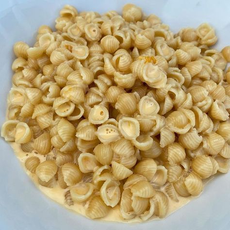 THESECARBSDONTCOUNT on Instagram: “Mac Monday with my girl Annie #thesecarbsdontcount” Annies Mac And Cheese, Annie Mac, Drink Aesthetic, Cheese Pasta, Mac N Cheese, Mac And Cheese, My Girl, Almond, Mac