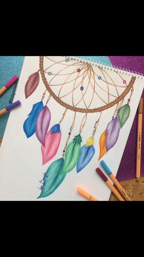 Pencil Colour Painting, Dreamcatcher Drawing, Dream Catcher Drawing, Dreamcatcher Feathers, Pencil Sketches Easy, Colorful Drawing, Color Pencil Sketch, Dream Catcher Art, Cool Pencil Drawings