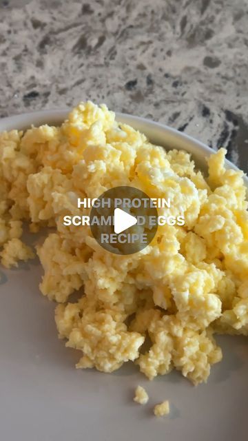 VICTORIA MAE | CPT & CNC on Instagram: "27G PROTEIN SCRAMBLED EGGS 

just 3 ingredients:
- 80 grams cottage cheese
- 50 grams egg whites
- 2 large eggs

taste even better in my opinion since it keeps them fluffy and they don’t dry out!! 🙂‍↕️

#highproteineggs #scrambledeggs #cottagecheeserecipe #highproteinrecipe" Scrambled Egg With Cottage Cheese, Scrambled Egg White Recipes, High Protein Scrambled Eggs, Healthy Breakfast With Cottage Cheese, 50 Grams Of Protein Breakfast, Cottage Cheese Egg Whites, Egg And Cottage Cheese Recipes, Eggs With Cottage Cheese Scrambled, Cottage Cheese Eggs Scrambled