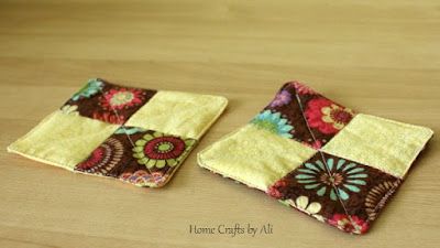 Free Mug Rug Patterns, Free Mug Rug, Coaster Sewing, Making Rugs, Mug Rug Tutorial, Mug Rug Patterns, Cool Coasters, Felt Coasters, Rug Patterns