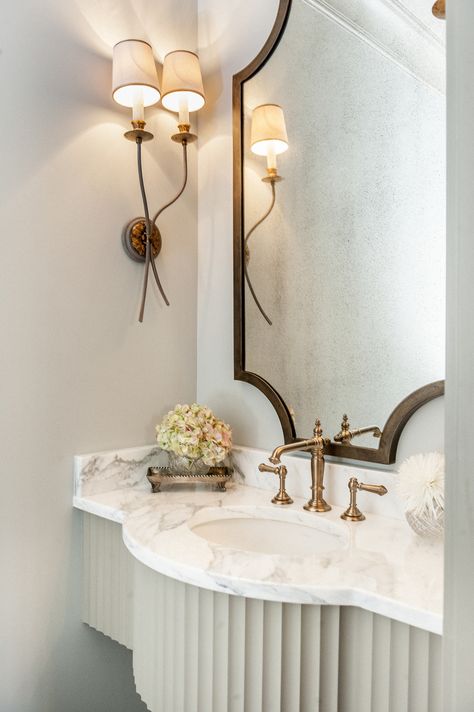 "I love mixing metal finishes," says Joanna. "People are becoming more accepting of everything not being matchy-matchy." Image: T. Scott Carlisle of Christopher Architecture and Interiors French Powder Room, Wc Decoration, Powder Room Design, Bad Inspiration, Transitional Bathroom, Metal Frame Mirror, Home Luxury, Subway Tiles, Floating Vanity