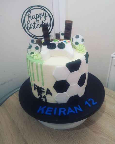 Fifa Cake Ideas, Fifa Birthday Cake, Fifa Cake, Nintendo Cake, Cake Fortnite, 21 Cake, Bear Decorations, Football Cakes