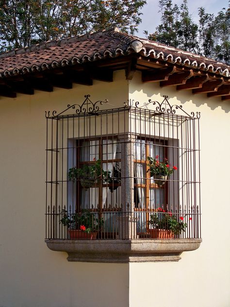 Hacienda Windows, Spanish Windows, Window Grill Design Modern, Balcony Grill, Balcony Grill Design, House Redesign, Revival Architecture, Window Grill Design, Mexican Home