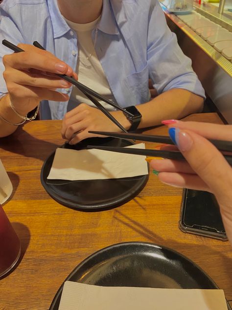 Guy Eating Ramen, Ramen Date Aesthetic, Campus Drivers, Ramen Date, Foodie Couple, Korean Breakfast, Couple Eating, Food Ramen, Gakuen Babysitters