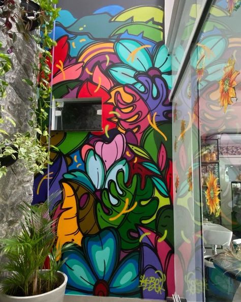 Indoor Graffiti Wall, Murals Street Art Creative, Wall Graffiti Ideas, Graffiti Flowers, Mural Art Design, Interior Murals, Living Room Murals, Arte Doodle, School Murals