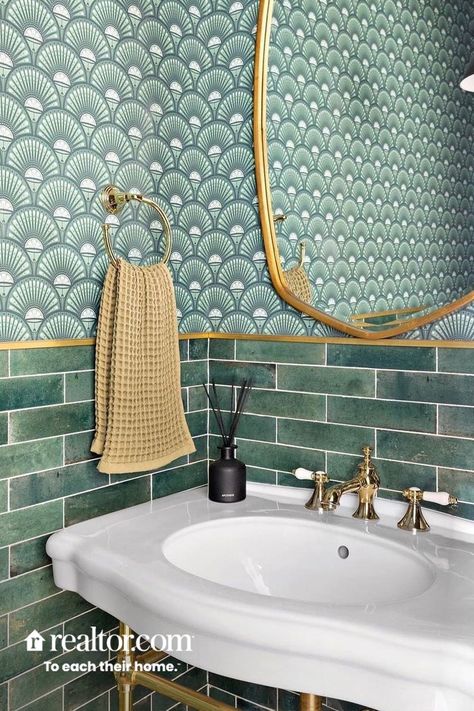 Mermaid Tile Bathroom, Vanilla Bathroom, Martini Wallpaper, Sea Green Bathrooms, Bathroom Wallpaper Modern, Mermaid Tile, Teal Tile, Green Tile Bathroom, Monochromatic Room