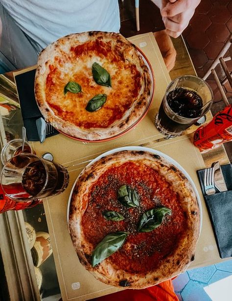 where to eat in Bologna, Italy: 20 of the best restaurants, cafés, + gelato shops in the city — silly.little.kiwi Gelato Shop, Expensive Taste, Healthy Snacks Easy, Pizza Slice, Pizza Hut, Good Pizza, Bologna, Pasta Dishes, Vegetable Pizza