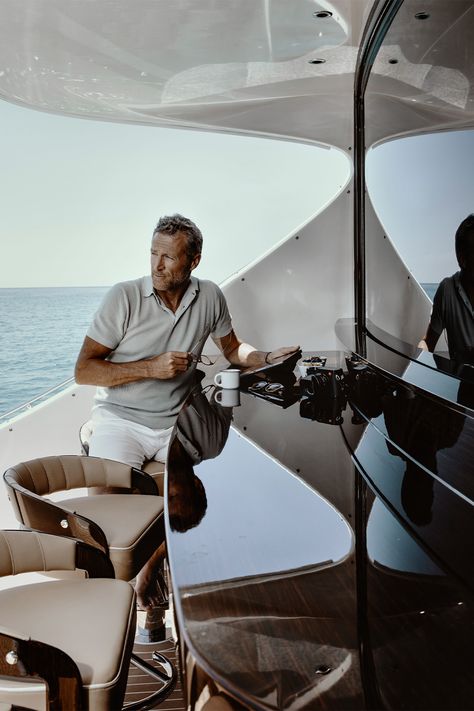 Yacht Photoshoot, Yacht Lifestyle, Lifestyle Moodboard, Sailing Aesthetic, Boat Photoshoot, Men Poses, Jet Set Style, Ski Aesthetic, Yacht Model