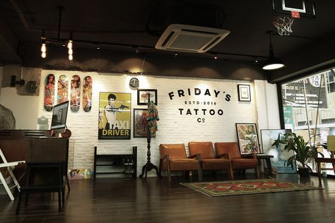 Friday's Tattoo HK | Tattoo Studio From Hong Kong High End Tattoo Shop, Tattoo Shop Interior Design Studios, Tattoo Studio Ideas, Tattoo Studio Decoration, Tattoo Shop Aesthetic, Tattoo Studio Logo, Mobile Tattoo, Mural Tattoo, Hk Tattoo