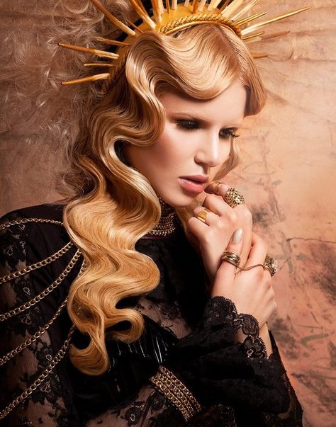 HAIR : stephane scotto di cesare Vintage Hairstyles For Long Hair, Finger Wave Hair, Long Hair Waves, Avant Garde Hair, Finger Waves, Hair Pictures, Long Style, Hair Art, Big Hair