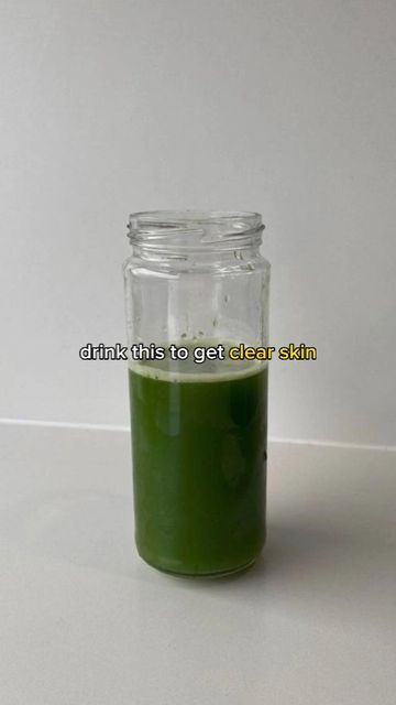 Glowing Skin Juice, Clear Skin Detox, Foods For Clear Skin, Clear Skin Diet, Skin Drinks, Healthy Juice Drinks, Clear Healthy Skin, Good Skin Tips, Skin Detox