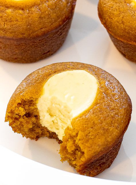 *TESTED & PERFECTED RECIPE* These Pumpkin Cream Cheese Muffins are so tender! With the perfect amount of fall spice and cream cheese filling! Pumpkin Cream Cheese Bread, Healthy Cream Cheese, Pumpkin Cream Cheese Pie, Cream Cheese Bread, Pumpkin Sugar Cookies, Pumpkin Cream Cheese Muffins, Pumpkin Cream Cheese, Simple Muffin Recipe, Cream Cheese Muffins