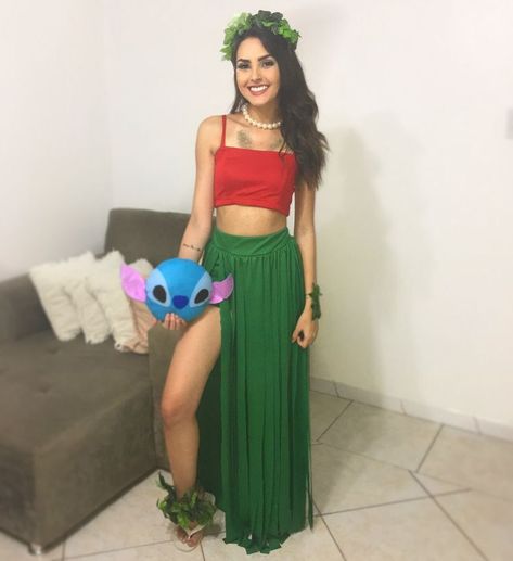 Fun Diy Halloween Costumes, Lilo And Stitch Costume, Diy Fantasia, Stitch Costume, Meme Costume, Luau Outfits, ليلو وستيتش, Diy Costumes Women, Halloween Coustumes