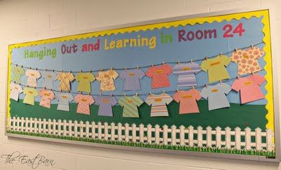 Teachers can make use of clotheslines for hanging art, good grades, students' names and more! Hallway Bulletin Boards, Welcome Bulletin Boards, Library Decorations, School Library Decor, Me Preschool Theme, Bulletin Boards Theme, Cute Bulletin Boards, Thinking Maps, Church Bulletin Boards