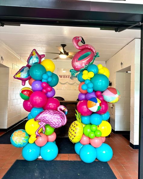 Not sure how it’s the last week of June already! Soak it all up ladies and gentlemen, August will be here before we know it ☀️🕶️🌴 #franklincelebrations #franklintn #nashvilletn #brentwoodtn #summervibes #summertime #balloonarch #balloongarland #summerballoons #balloondecor #nashvilleballoons Summer Balloon Arch, Balloon Inspiration, Balloons Decoration, Franklin Tn, Ladies And Gentlemen, Kids Church, End Of Summer, Balloon Arch, Summer Festival