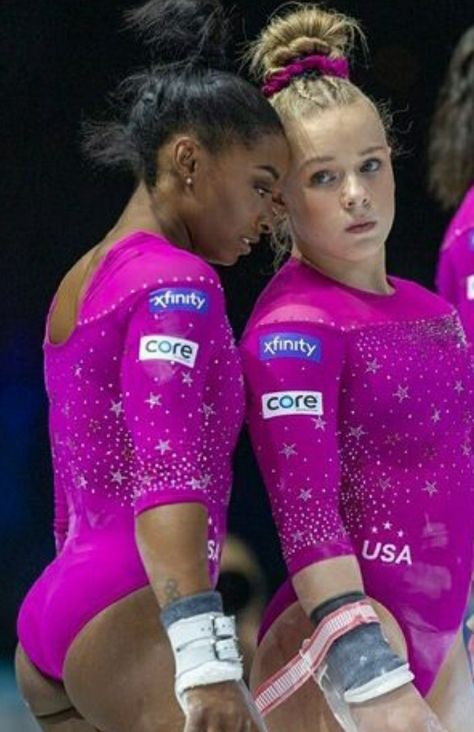 Team Usa Gymnastics, Robert Crumb, Bestie Outfits, Gymnastics Videos, Usa Gymnastics, Olympic Gymnastics, Sport Gymnastics, Simone Biles, Womens Sports