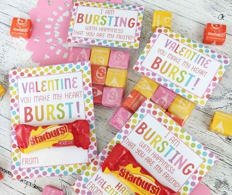 The Ultimate List of Classroom Valentine Gift Ideas for Kids - Press Print Party Starburst Valentine, Valentine's Candy, Valentines Day Bags, Candy Card, Valentines Bricolage, Friend Valentine Gifts, Valentinstag Party, Valentine Gifts For Kids, Printable Valentines Cards