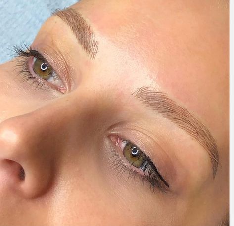 Eyebrows On Blondes, Blonde Microblading Eyebrows, Natural Microblading Eyebrows, Blonde Microblading, Eyebrows Illustration, Microblading Studio, Brow Microblading, Light Brown Eyebrows, Microbladed Brows